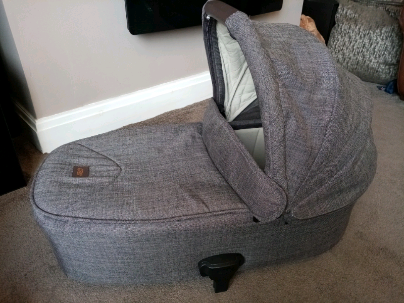 flip xt3 carrycot